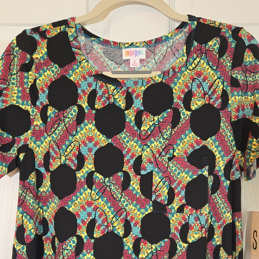 Disney X LuLaRoe Minnie Mouse Vibrant Pattern Short Sleeve Carly Dress Small